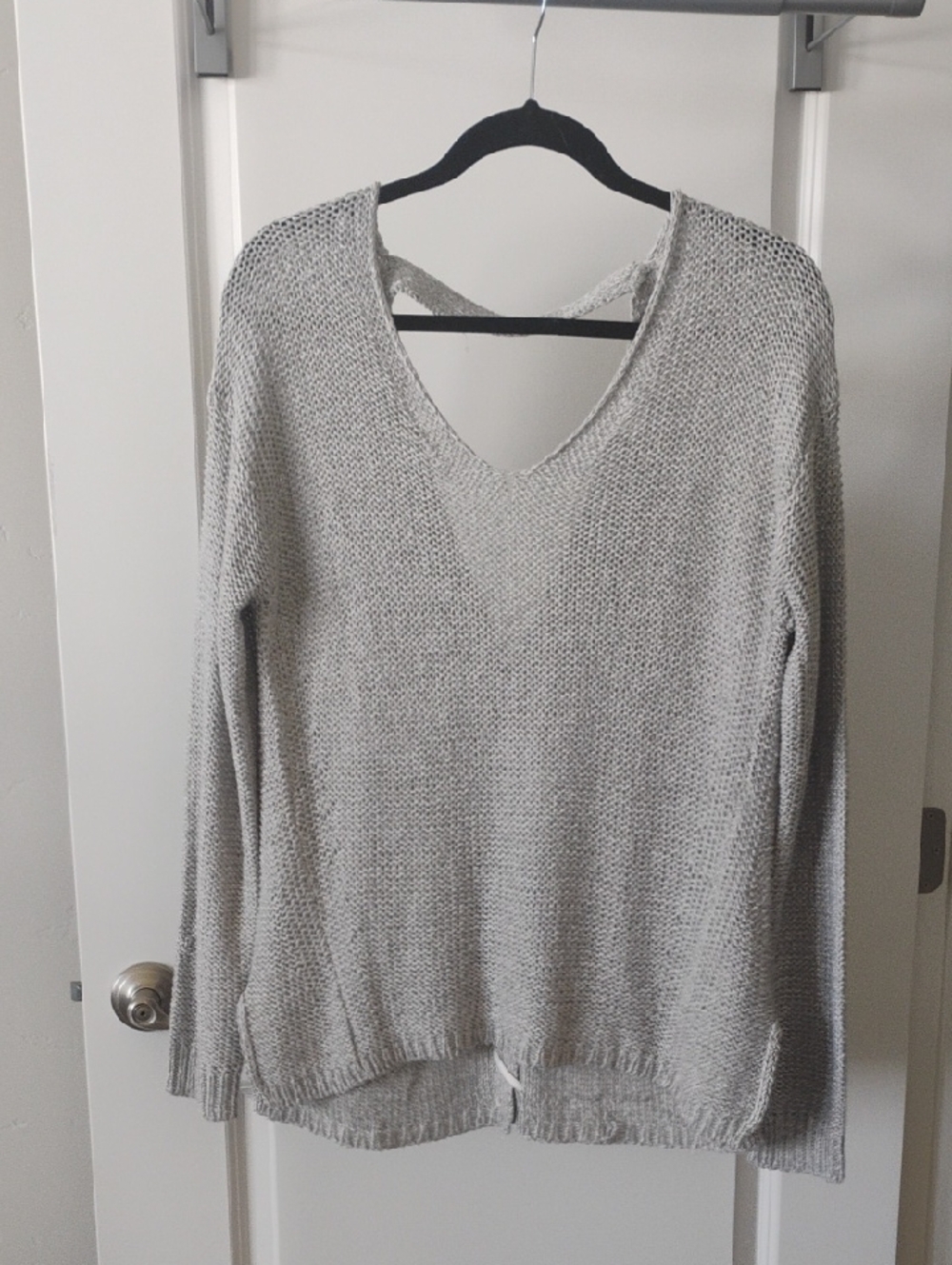 RD Style Light Gray V-Neck Knit Sweater